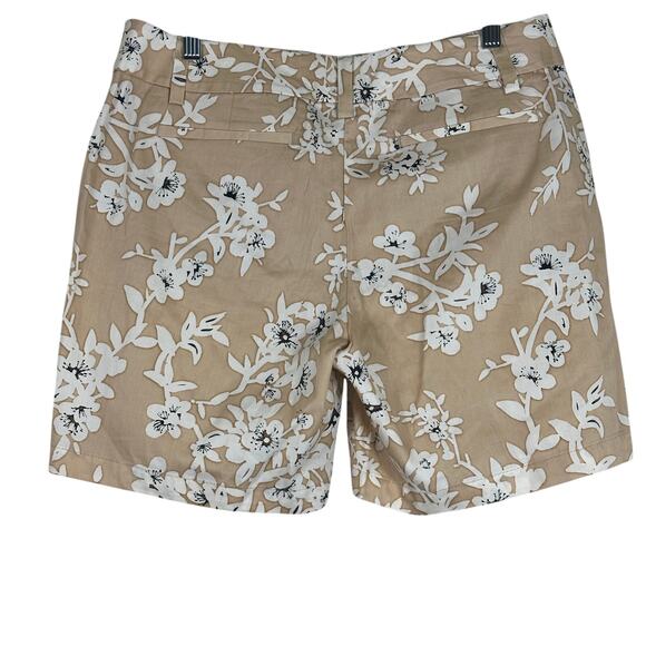 NWT Van Heusen Shorts Womens 8 Tan 100% Cotton Floral Preppy Coastal Neutral - Picture 2 of 4